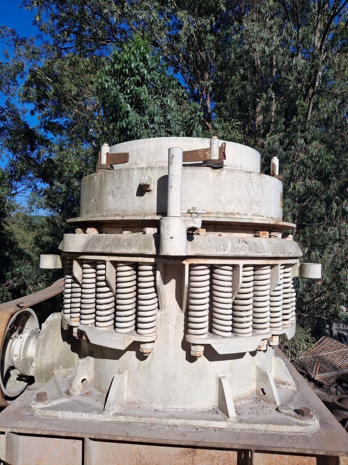 Cone 4 Pés Reformado